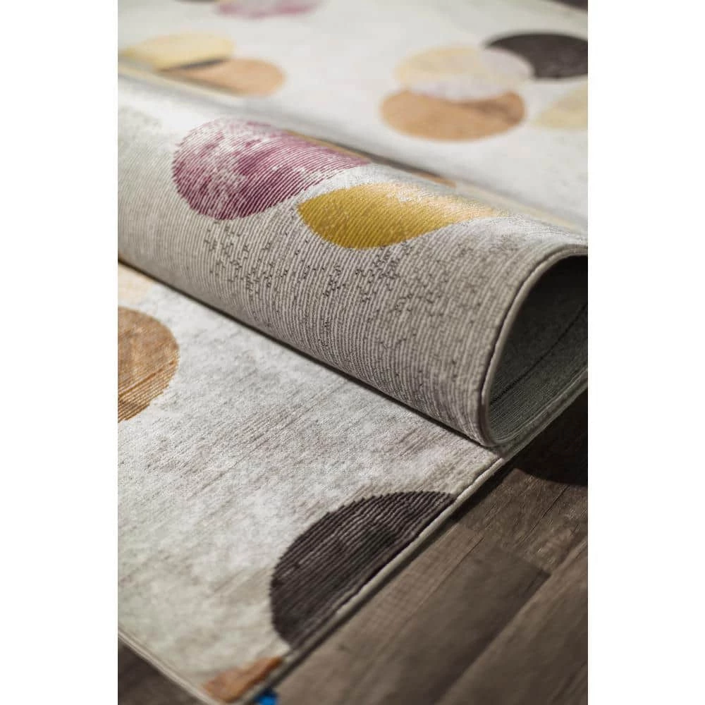 Celine GoldHint Gray 8 ft. x 10 ft. Area Rug by CosmoLiving by Cosmopolitan 6 Celine GoldHint Gray 8 ft. x 10 ft. Area Rug by CosmoLiving by Cosmopolitan - Image 4