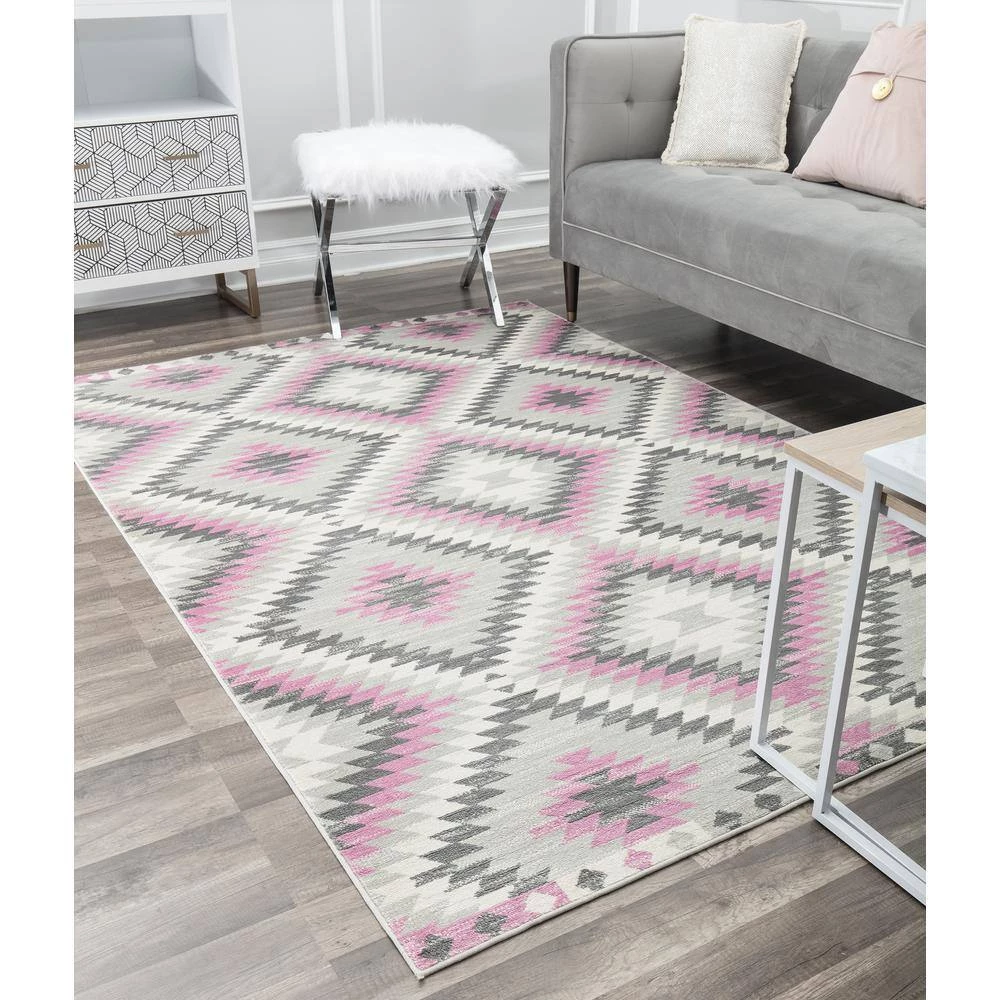 Bodrum Taffy Gray 5 ft. x 7 ft. Area Rug by CosmoLiving by Cosmopolitan 6 Bodrum Taffy Gray 5 ft. x 7 ft. Area Rug by CosmoLiving by Cosmopolitan - Image 4