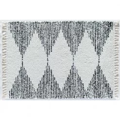 Mason Shag Heath White 2 ft. x 4 ft. Area Rug by CosmoLiving by Cosmopolitan