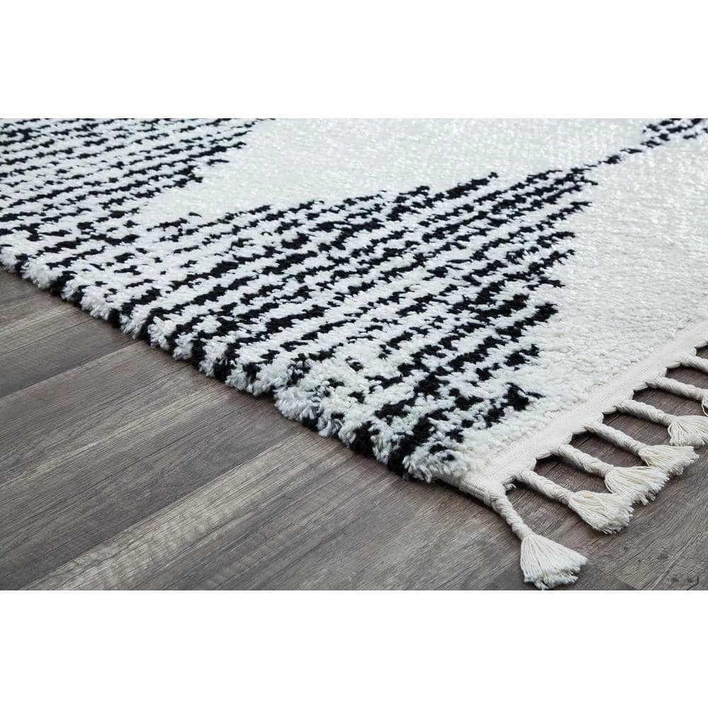 Mason Shag Heath White 2 ft. x 4 ft. Area Rug by CosmoLiving by Cosmopolitan 5 Mason Shag Heath White 2 ft. x 4 ft. Area Rug by CosmoLiving by Cosmopolitan - Image 3